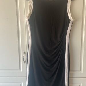 Elegant Black and White Sleeveless Dress